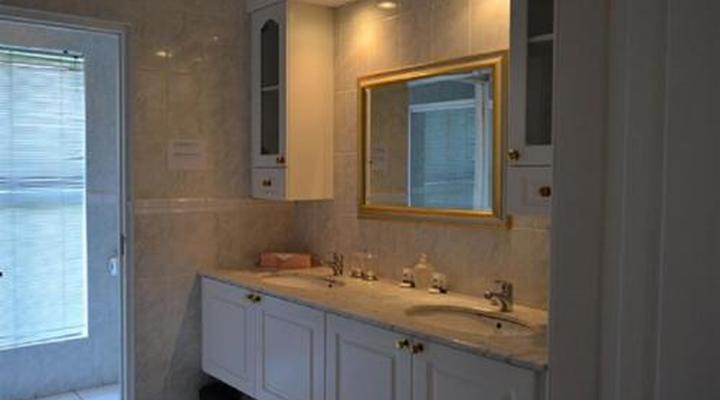 Bell Rosen Guest House