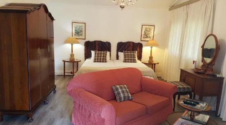 Sherwood's Country House