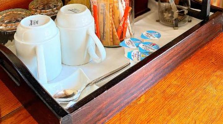 Sherwood's Country House