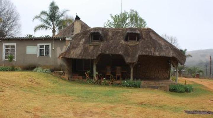 Emahlathini Farm Lodge