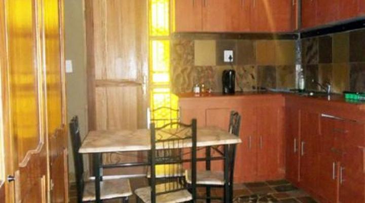 Emahlathini Farm Lodge