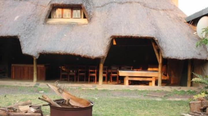 Emahlathini Farm Lodge