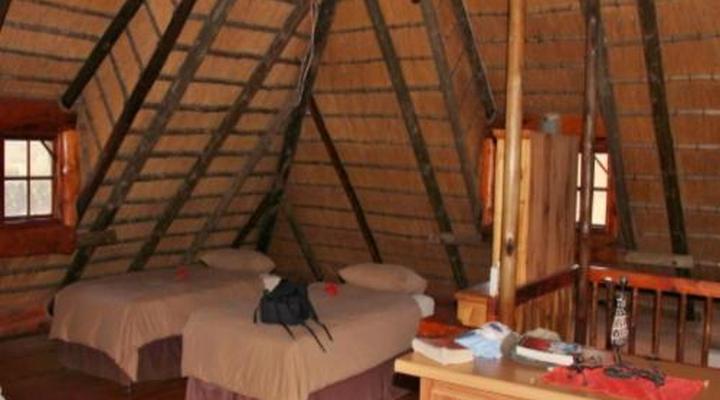 Emahlathini Farm Lodge