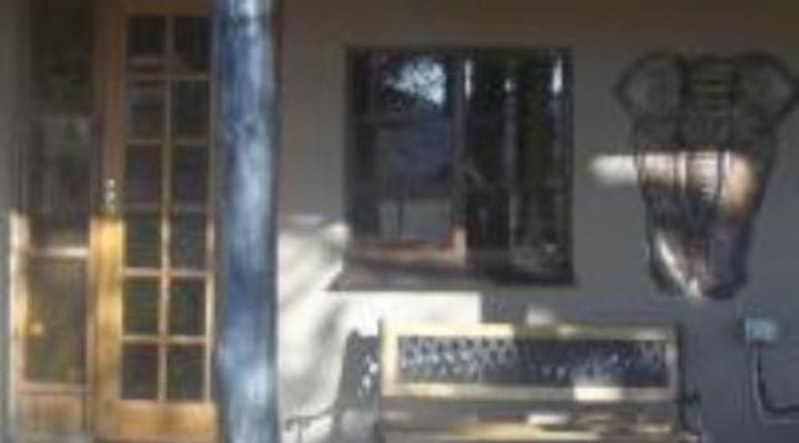 Emahlathini Farm Lodge
