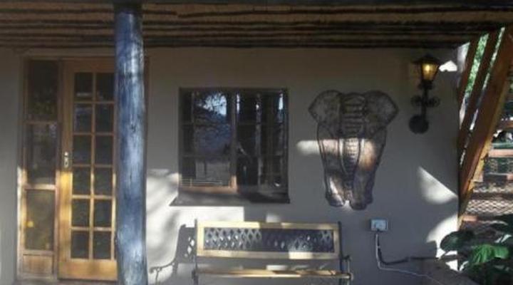 Emahlathini Farm Lodge