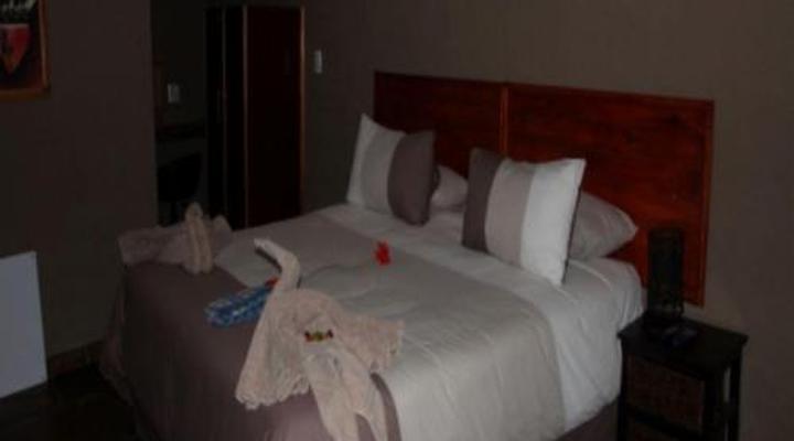 Emahlathini Farm Lodge