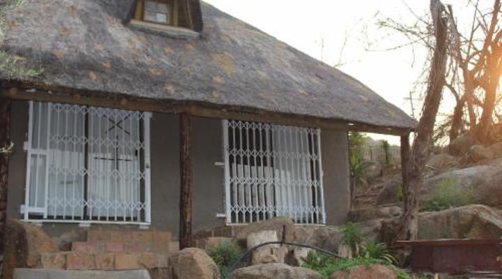 Emahlathini Farm Lodge