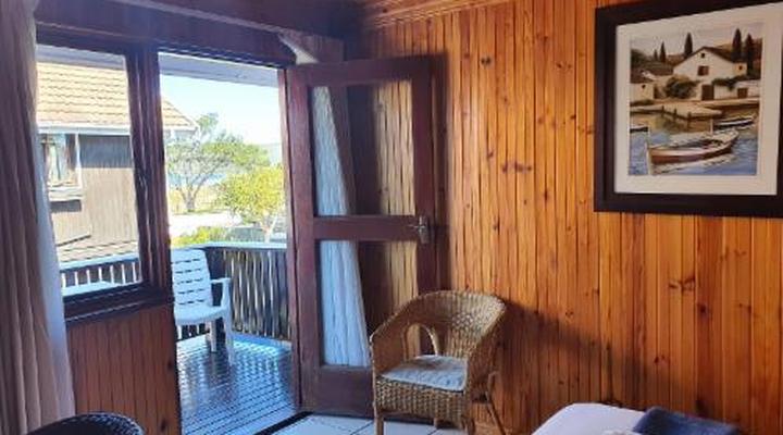 Lakeside Motel & Self-catering