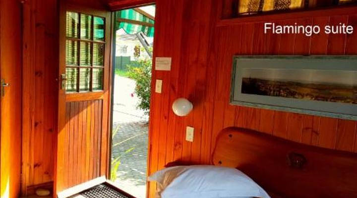 Lakeside Motel & Self-catering