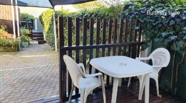 Lakeside Motel & Self-catering