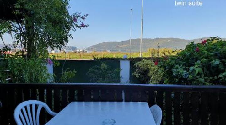 Lakeside Motel & Self-catering