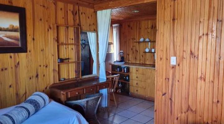 Lakeside Motel & Self-catering