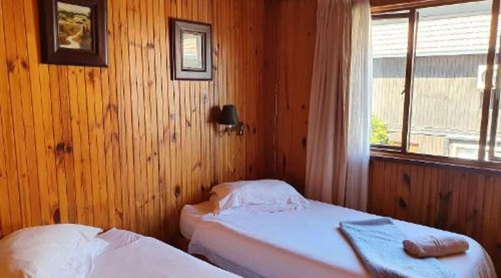 Lakeside Motel & Self-catering