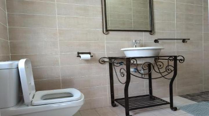 Bird's Nest Guest House