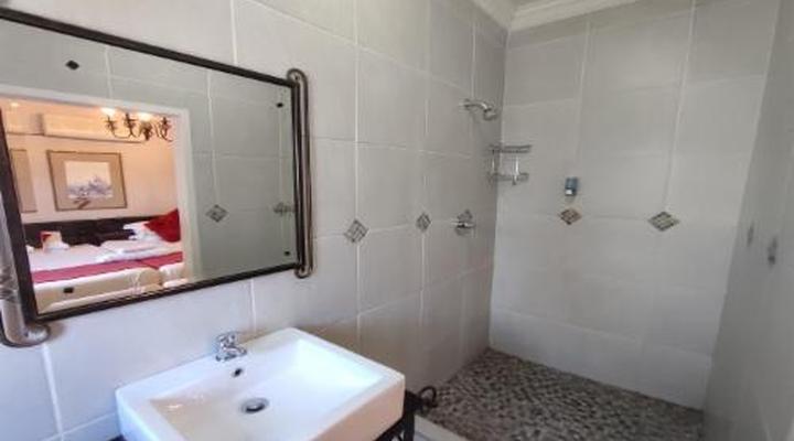 Bird's Nest Guest House