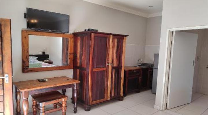 Bird's Nest Guest House