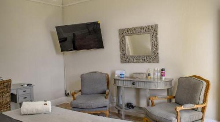 Cape Karoo Guesthouse