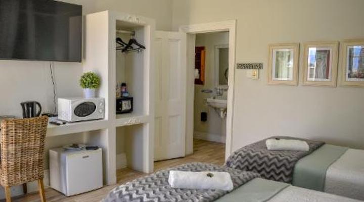 Cape Karoo Guesthouse