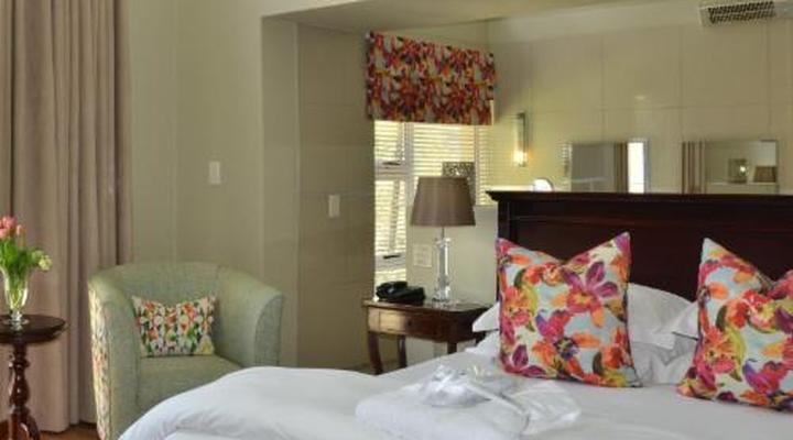 Leaves Exclusive Guest House