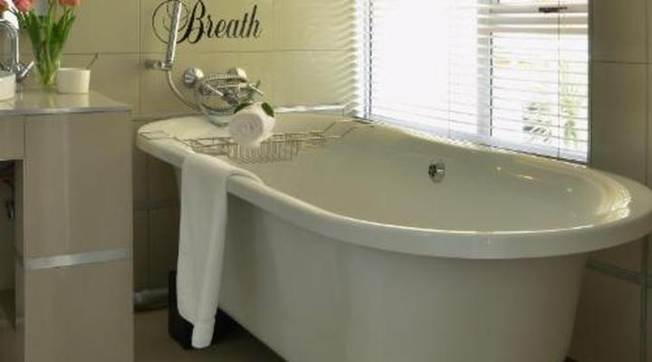 Leaves Exclusive Guest House