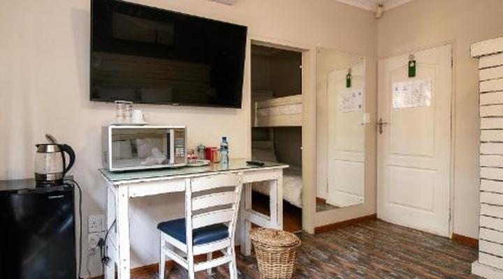 The Doors Inn Guesthouse