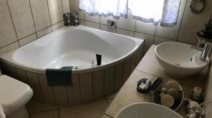 Amani Boutique Hotel