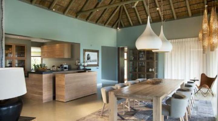 Mhondoro Game Lodge