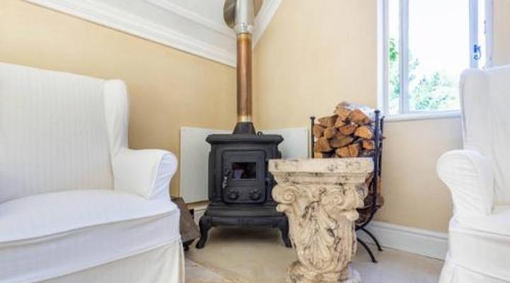 Orchard Cottage at Devon Castle