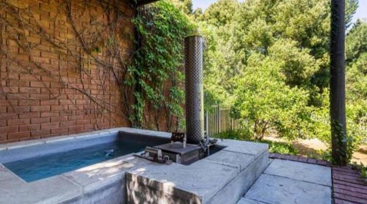 Orchard Cottage at Devon Castle