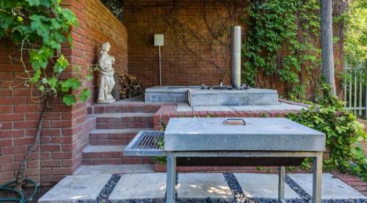 Orchard Cottage at Devon Castle