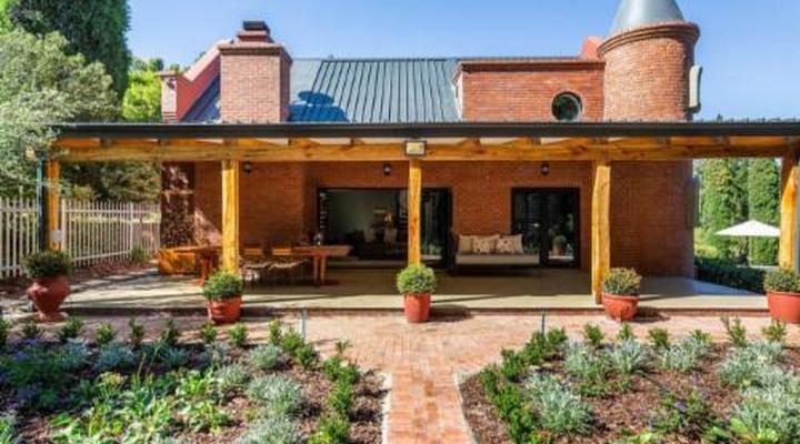 Orchard Cottage at Devon Castle