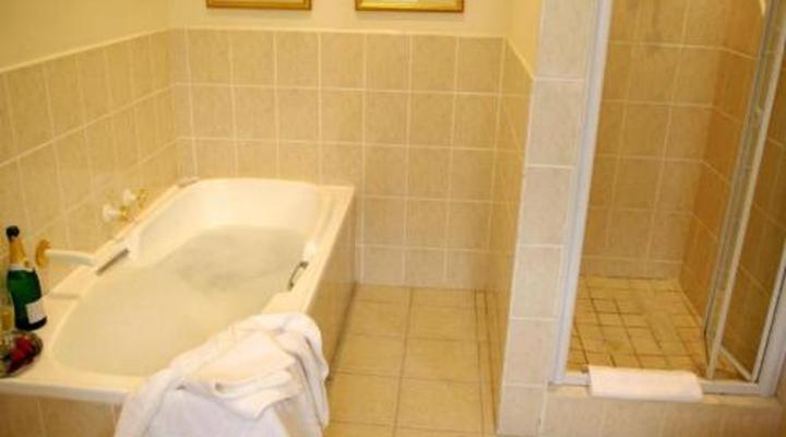 Lyngrove Wines and Guest House