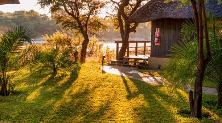 Hakusembe River Lodge