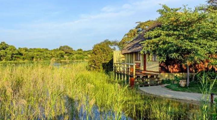 Hakusembe River Lodge