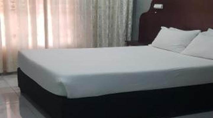 Rainbow Guest House & Tours