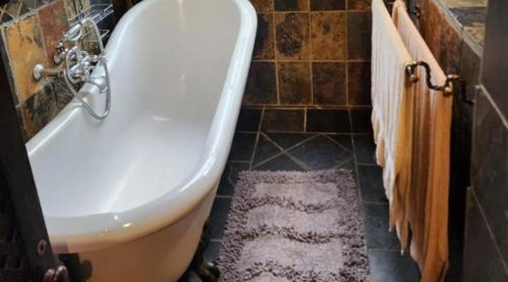 Six Valk Avenue Self Catering Guest House