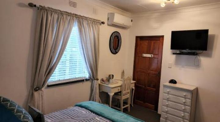 Six Valk Avenue Self Catering Guest House