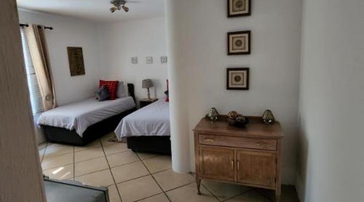 Six Valk Avenue Self Catering Guest House