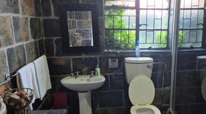 44 on Ennis - Guest Lodge