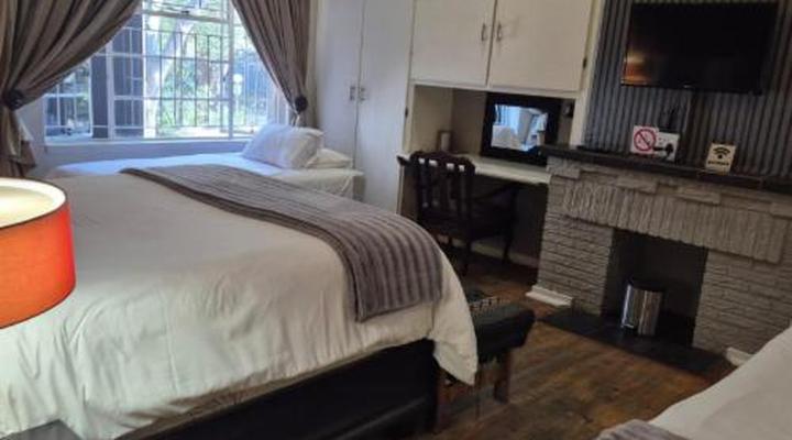 44 on Ennis - Guest Lodge