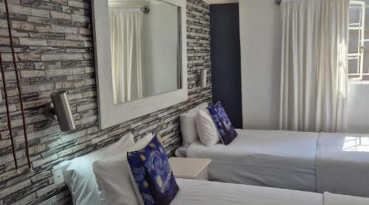 44 on Ennis - Guest Lodge