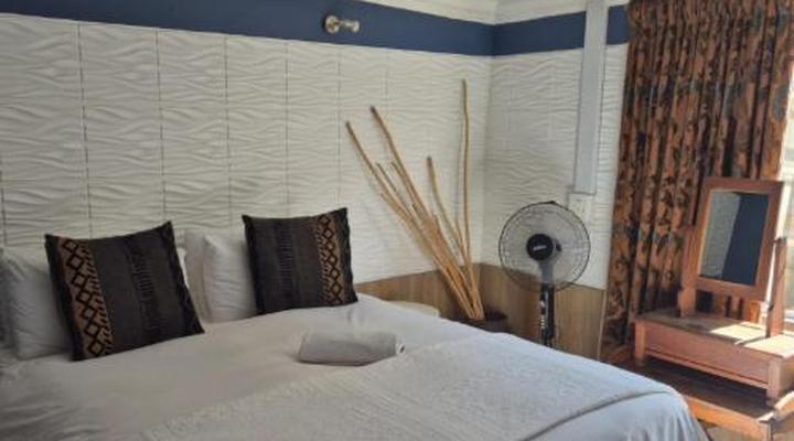 44 on Ennis - Guest Lodge