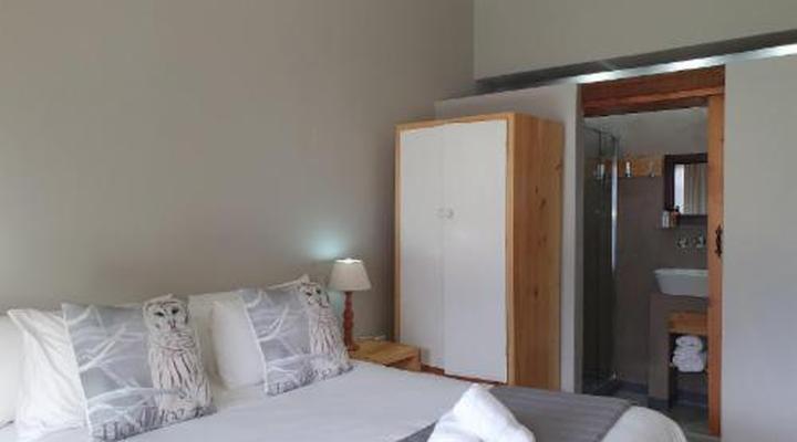 Two Fat Owls Guesthouse