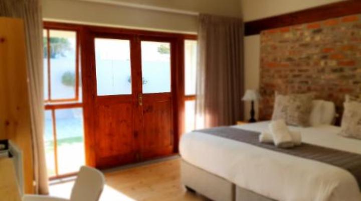 Two Fat Owls Guesthouse