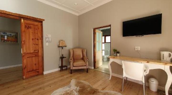 Two Fat Owls Guesthouse