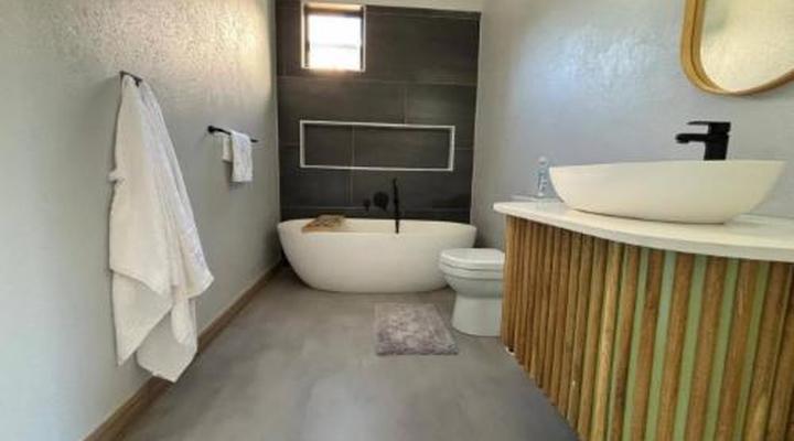 Wabi Sabie River House