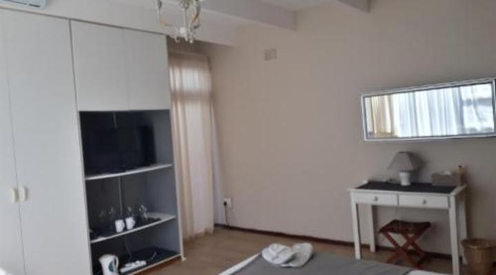 Whales Way Ocean Retreat B&B