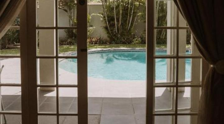 Caza Beach Guesthouse