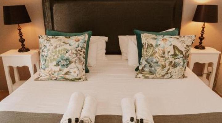 Caza Beach Guesthouse