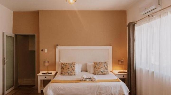 Caza Beach Guesthouse